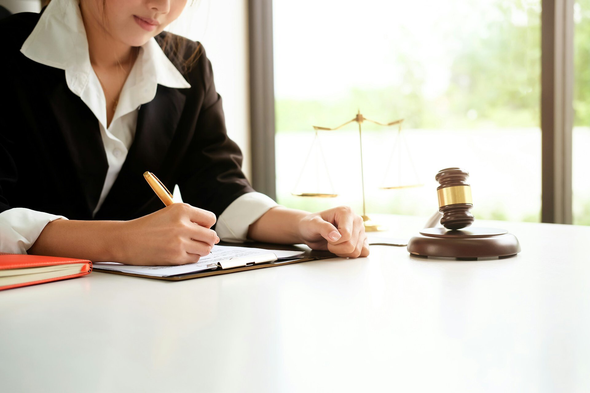 How to Choose the Right Startup Attorney for Your Business